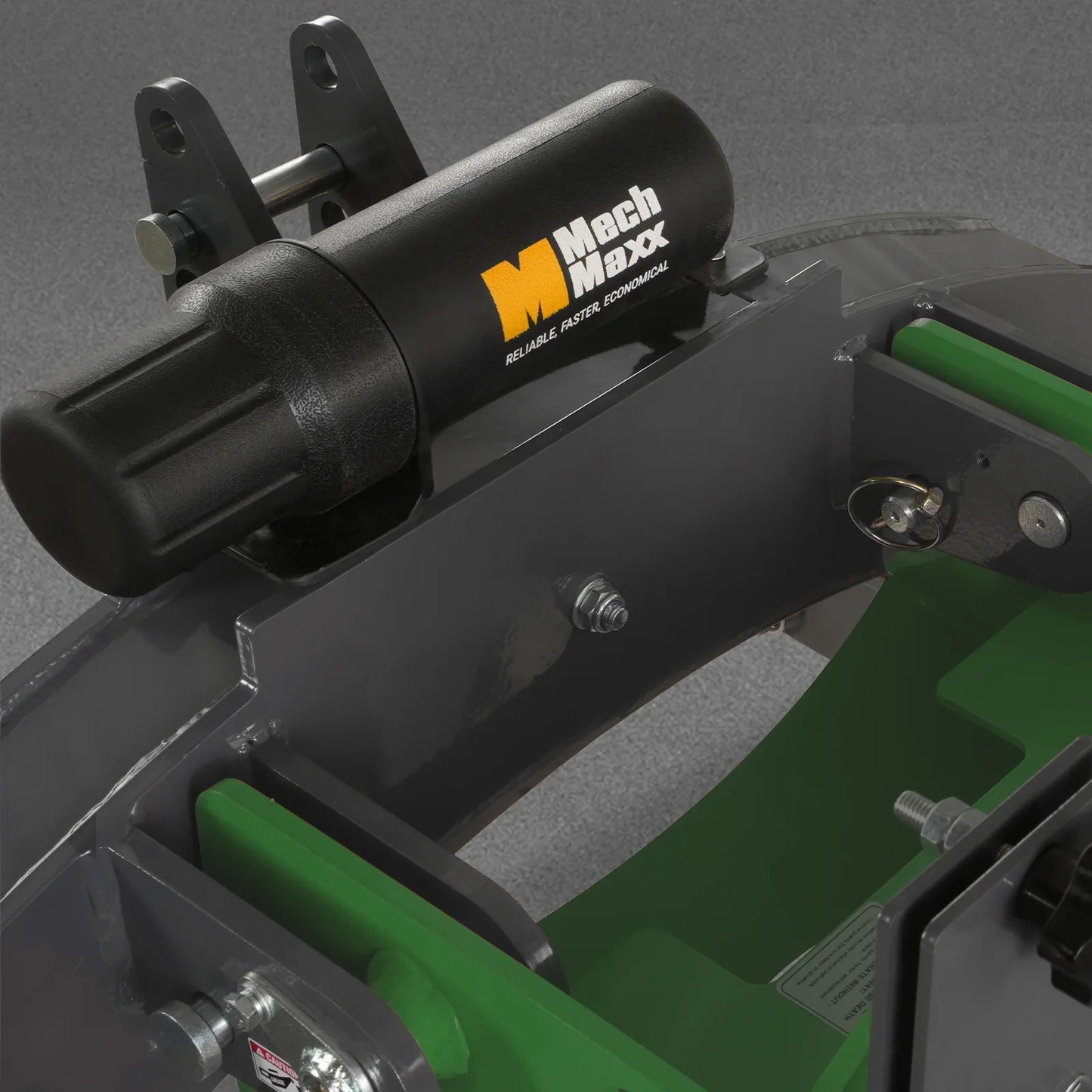 3-Point Hitch PTO Stump Grinder with 34 Carbide Teeth (PTO Shaft Included with Slip Clutch), for 15-45HP Tractor, SG24