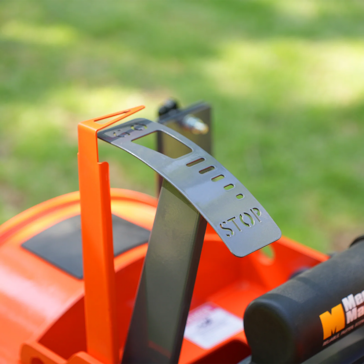 3-Point PTO Stump Grinder with 34 Carbide Teeth (PTO Shaft Included with Slip Clutch), for 15-45HP Tractor, SG24PRO